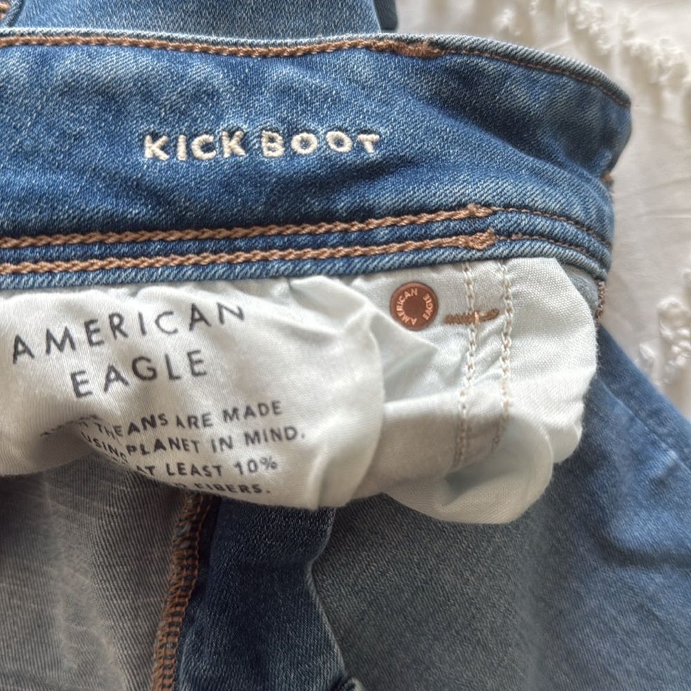 American Eagle JEANS ~ Next Level Stretch ~ size 10 SHORT ~ BOOT KICK - Picture 6 of 6